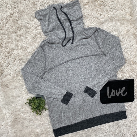 Staccato Funnel Neck Hacci Top 💗 Gray - Picture 1 of 13